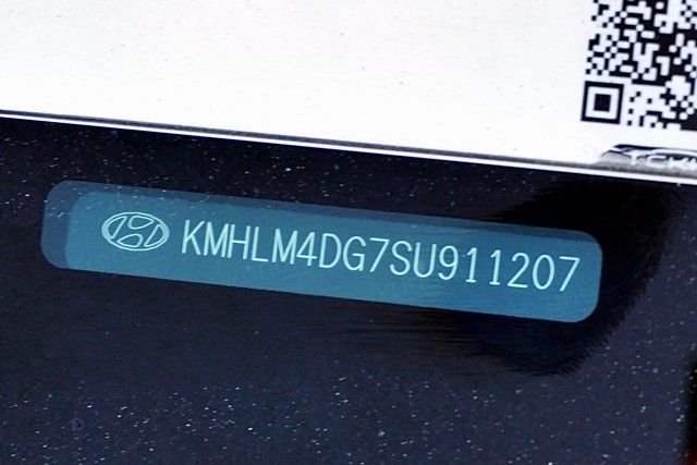 Used 2025 Gray Hyundai SEL Sport image 31