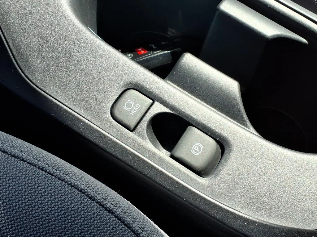 2026 Toyota Corolla SE - Photo 15