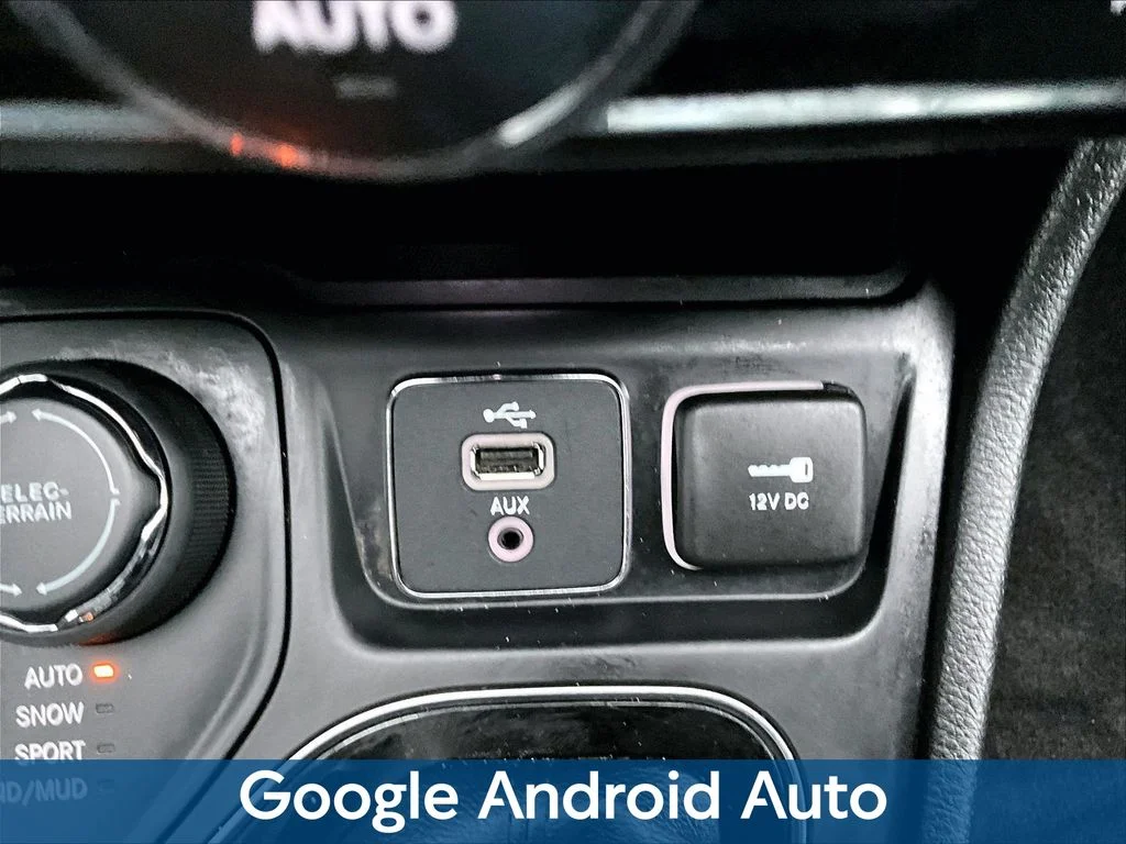 Used 2019 Gray Jeep Limited image 21