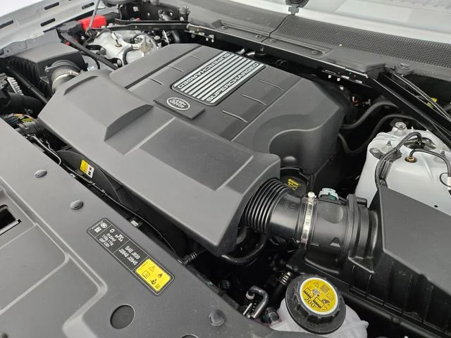 2026 Land Rover Defender V8 - Photo 19