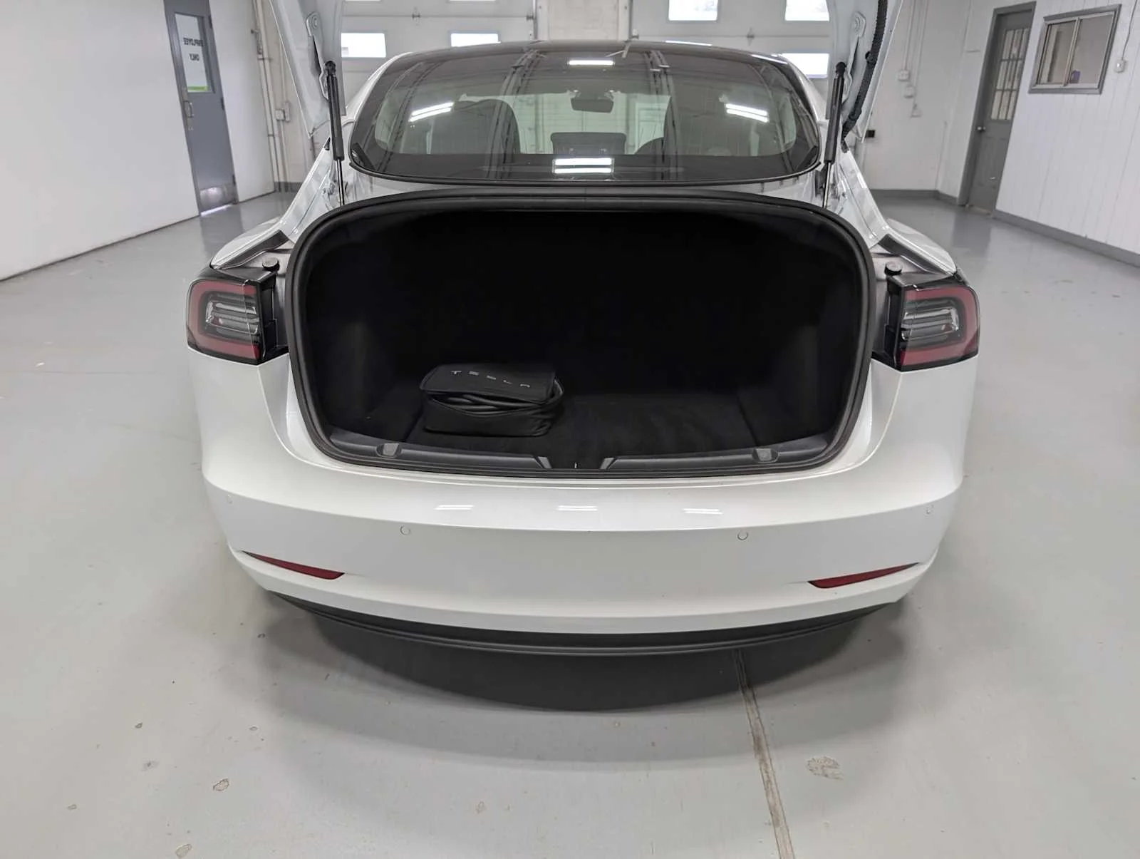 Used 2020 Pearl White Multi-Coat Tesla Standard Range Plus image 37