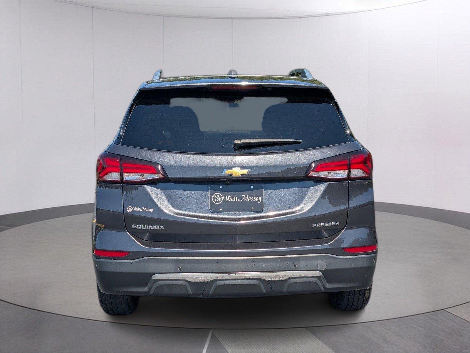 Used 2022 Iron Gray Metallic Chevrolet Premier image 4