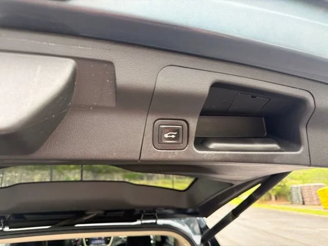 Used 2019 DARK SKY METALLIC GMC Denali image 22