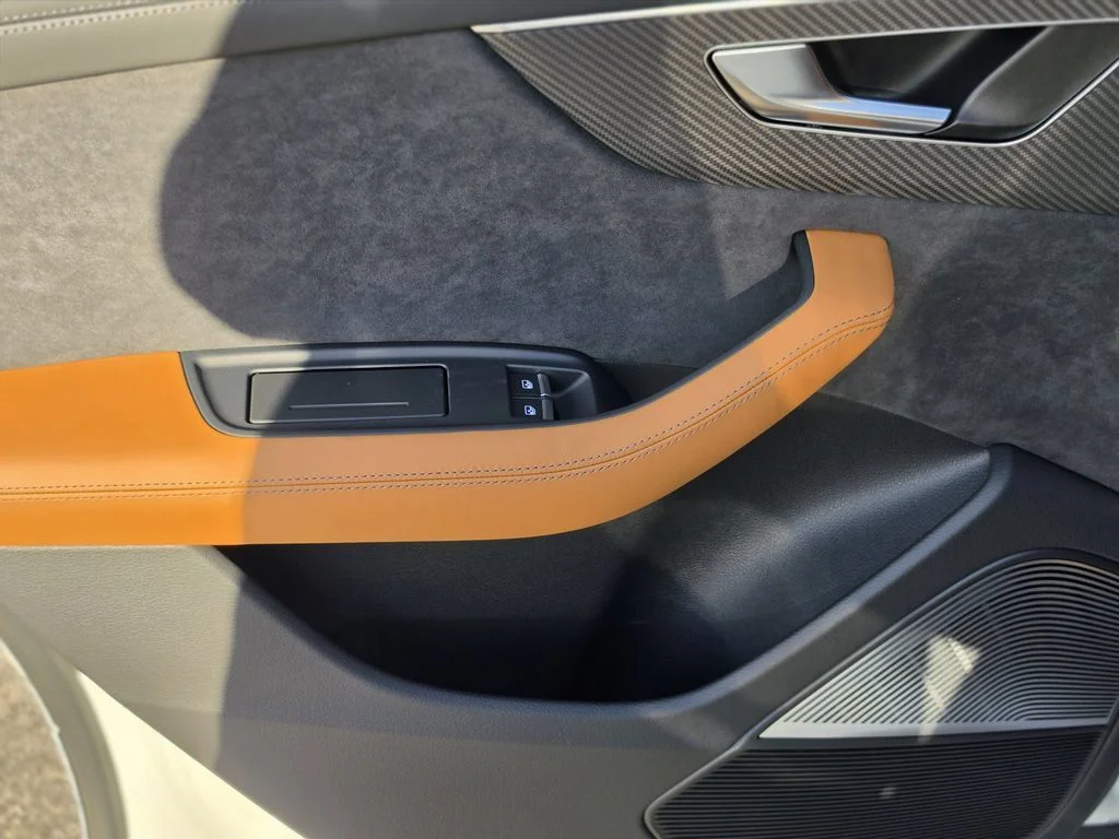 2025 Audi RS Q8 Base - Photo 10