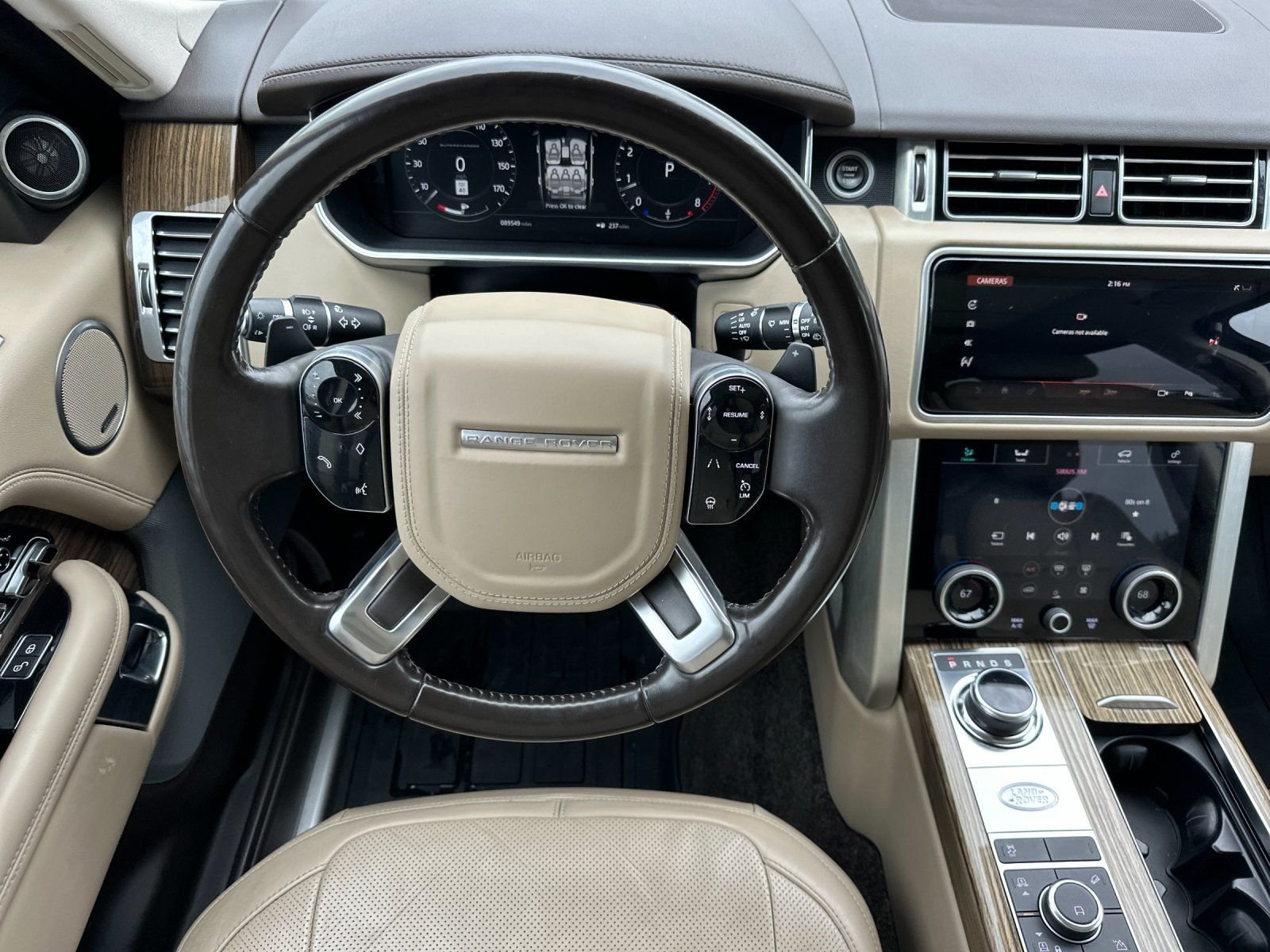 Used 2018  Land Rover 5.0L V8 Supercharged image 13