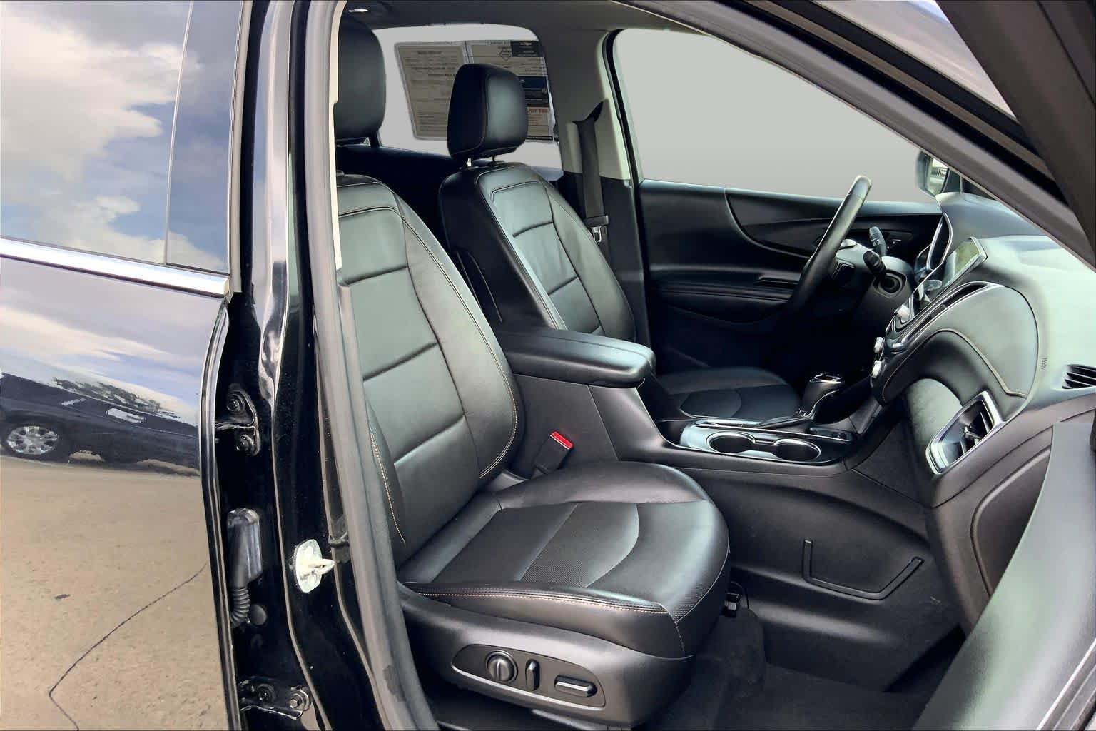 Used 2018 Mosaic Black Metallic Chevrolet Premier image 9
