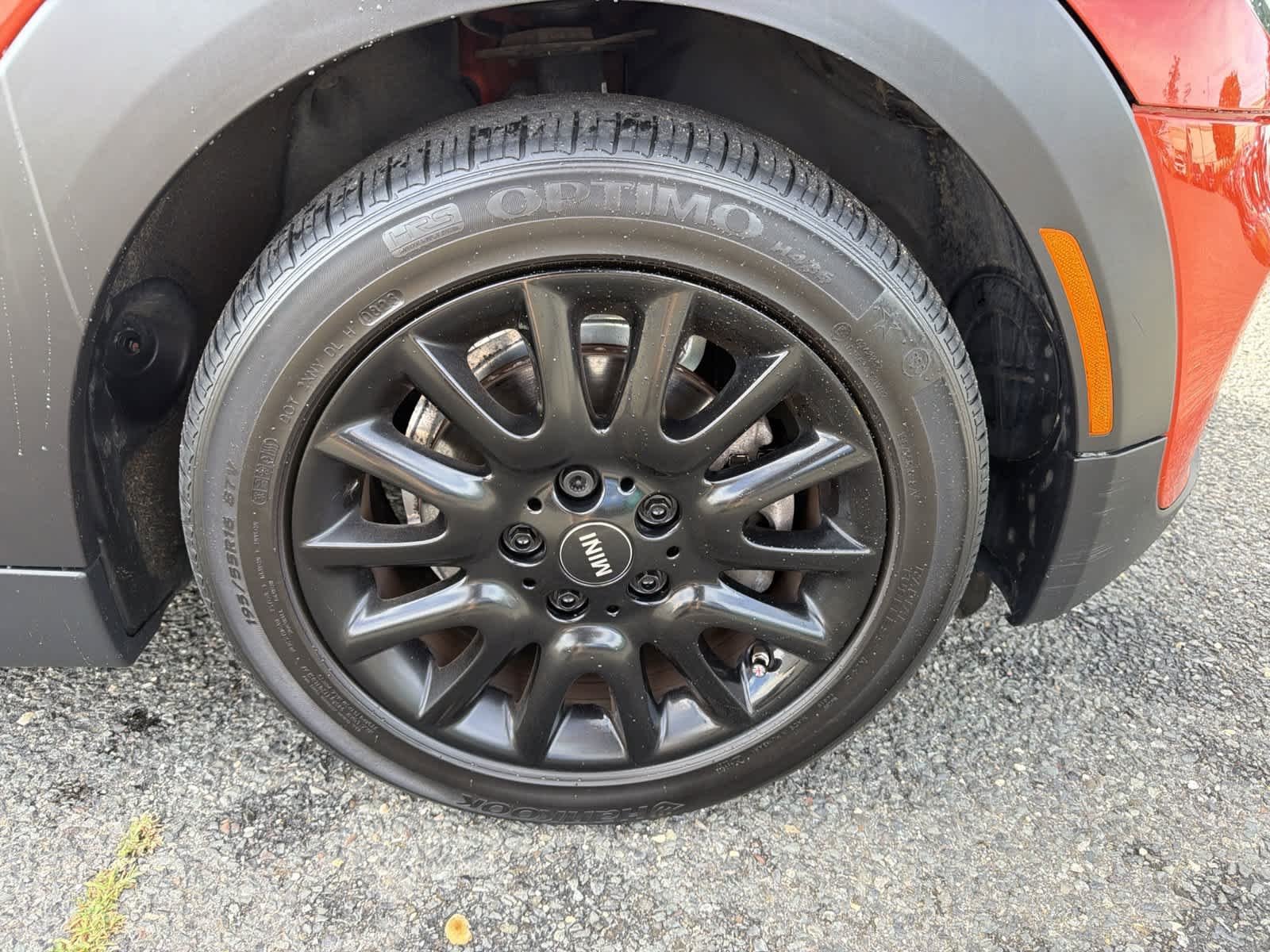 Used 2019 Solaris Orange Metallic MINI Cooper image 24