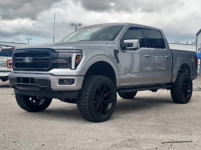 New 2026 Silver Metallic Ford Lariat image 33