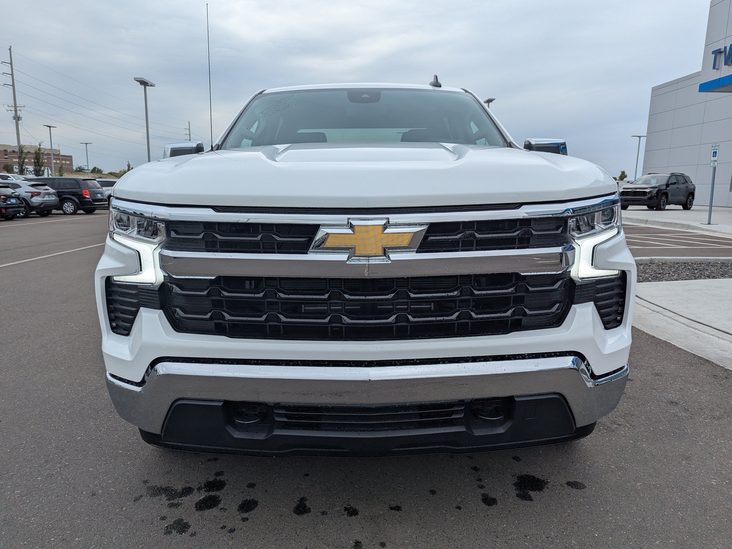 2026 Chevrolet Silverado 1500 LT - Photo 3