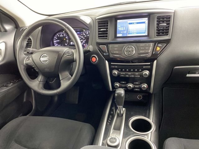 Used 2014 Gray Nissan SV image 14