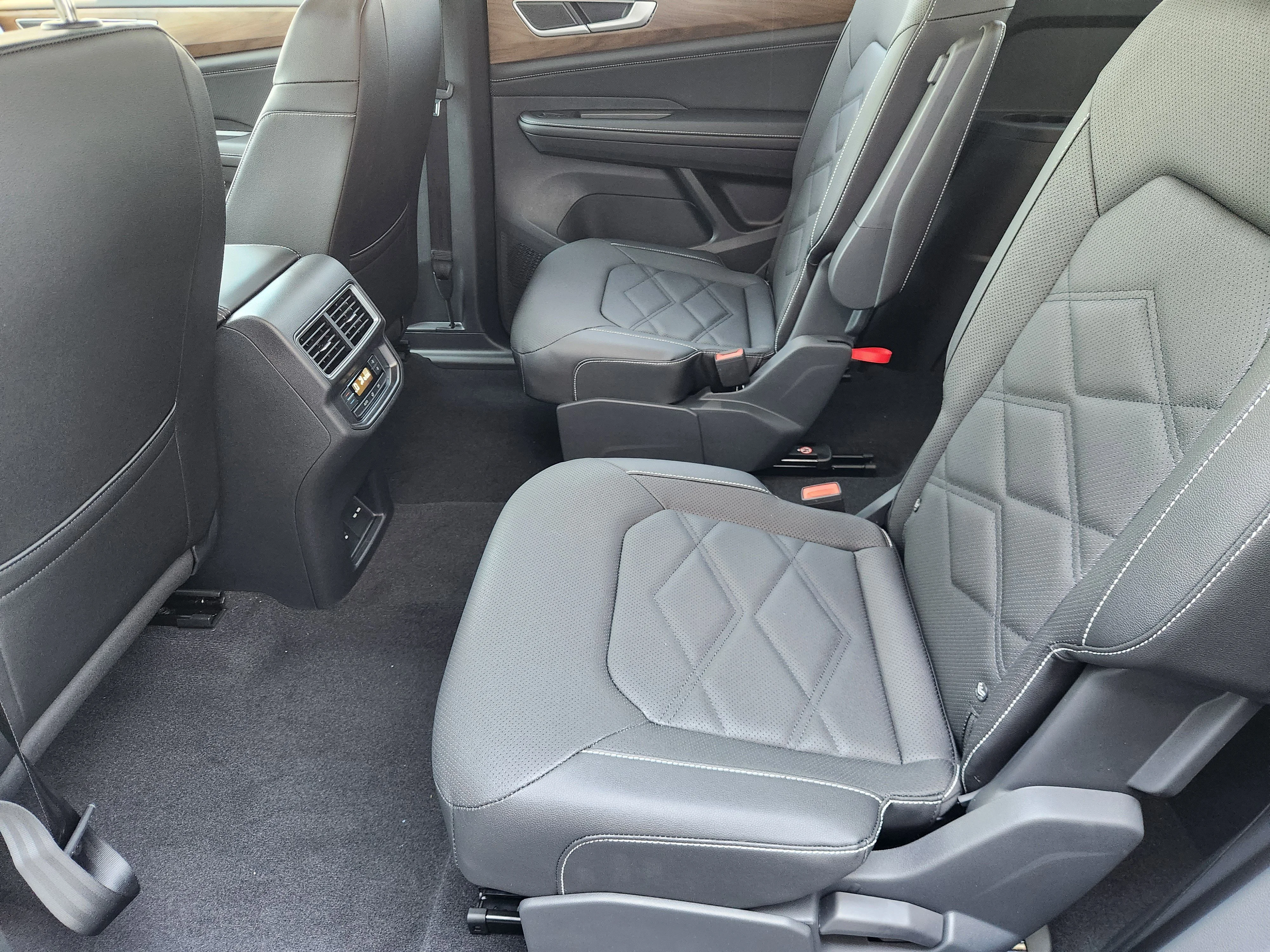 2026 Volkswagen Atlas SE w/Tech - Photo 20