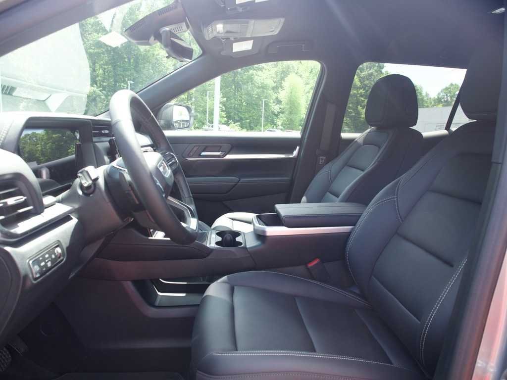 New 2026 Sterling Metallic GMC Elevation image 10