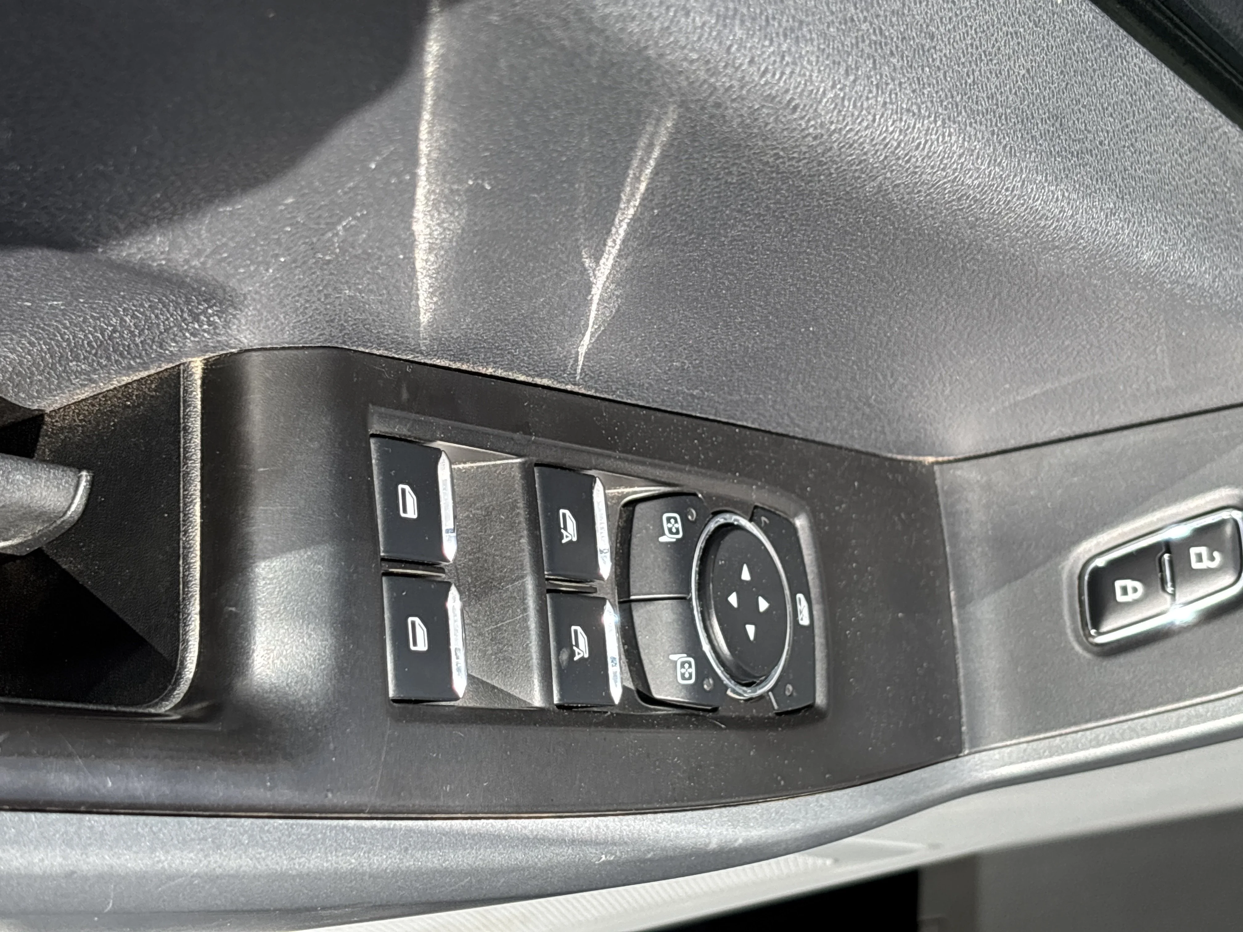 2024 Ford F-350 Super Duty XLT - Photo 22