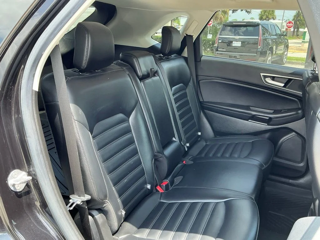 Used 2023 Black Ford SEL image 20