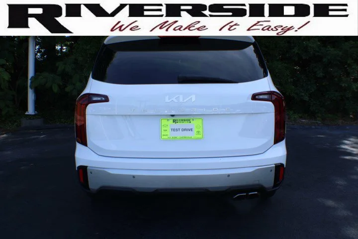 Used 2024 Glacial White Pearl Kia S image 16