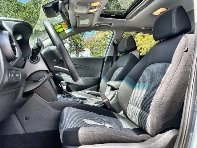 Used 2020 Silver Hyundai SEL Plus image 11