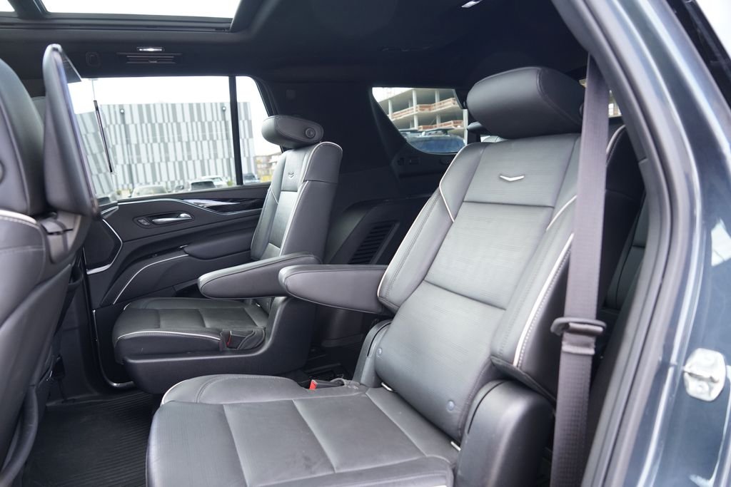 Used 2021 Gray Cadillac Sport image 27