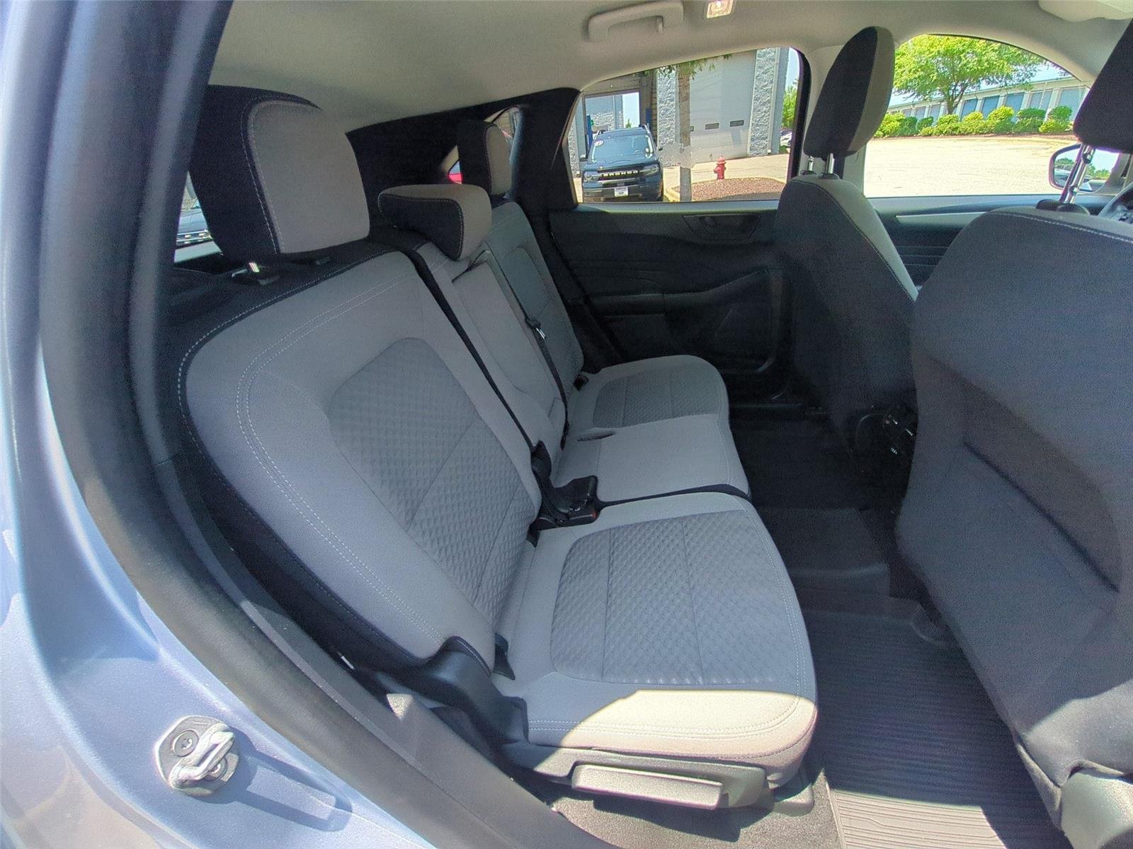 Used 2022 Iced Blue Silver Ford SE image 35