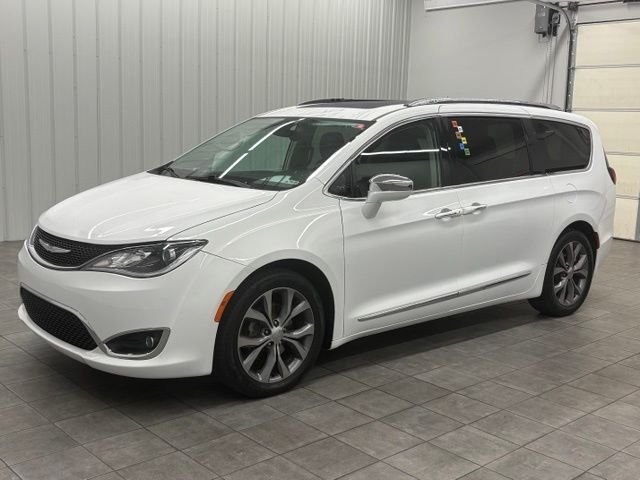 Used 2018 White Chrysler Limited image 5