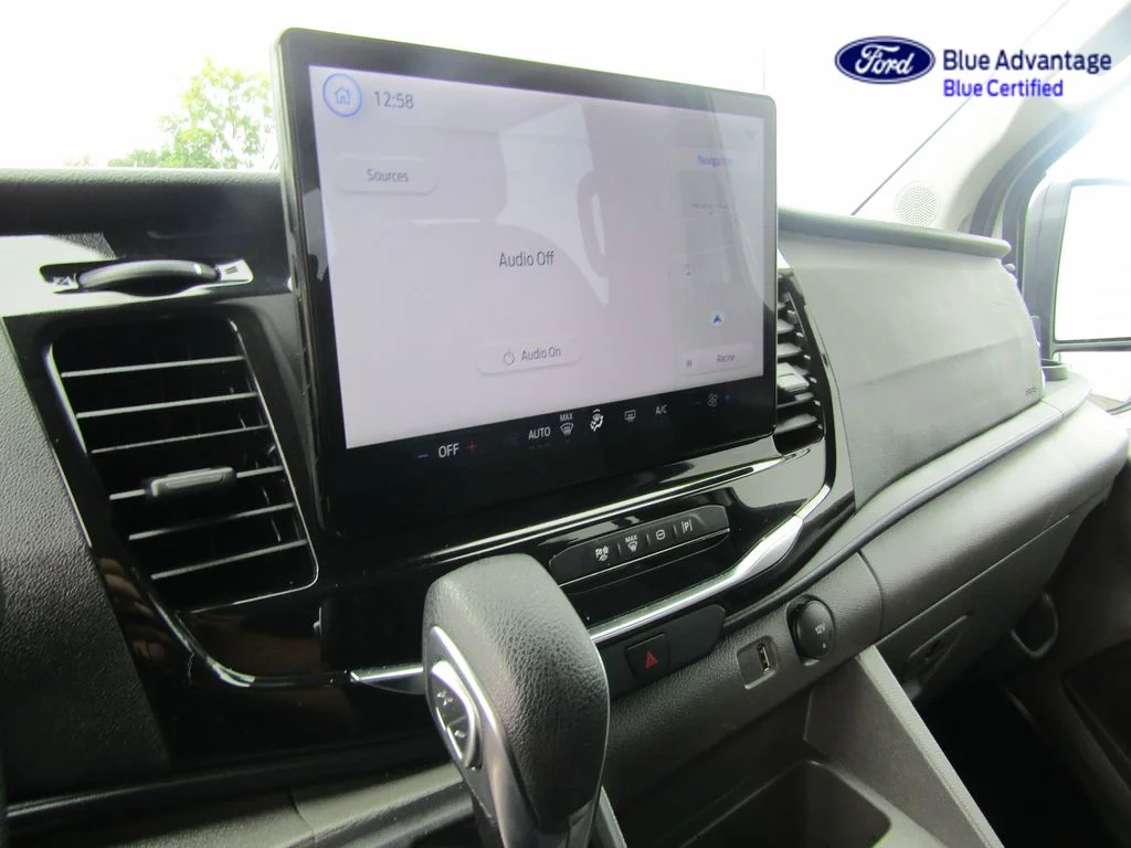 Certified Used 2024 Oxford White Ford XLT image 27