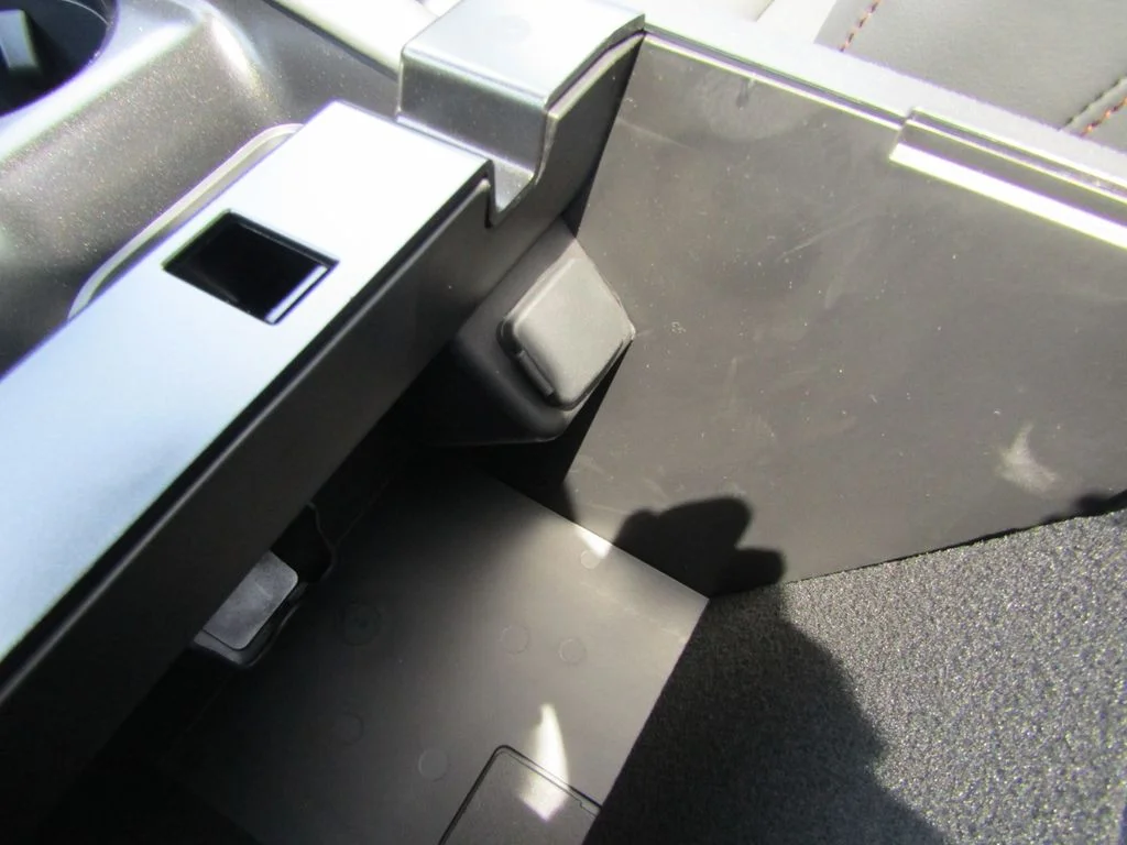 New 2026 Agate Black Metallic Ford Active image 35