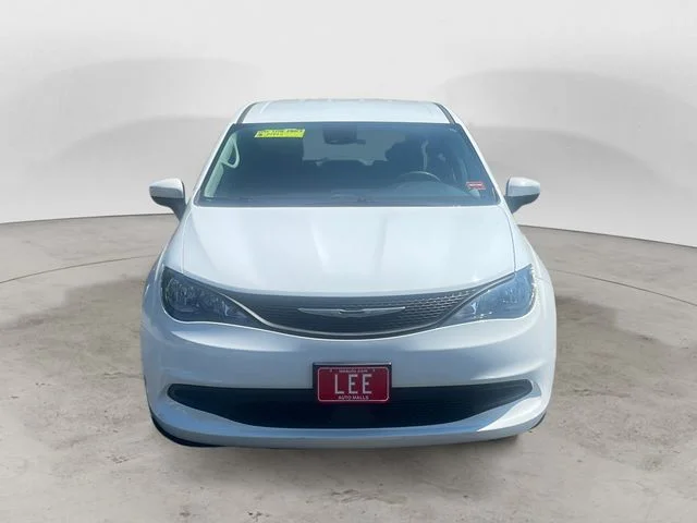 Used 2023 White Chrysler LX image 8