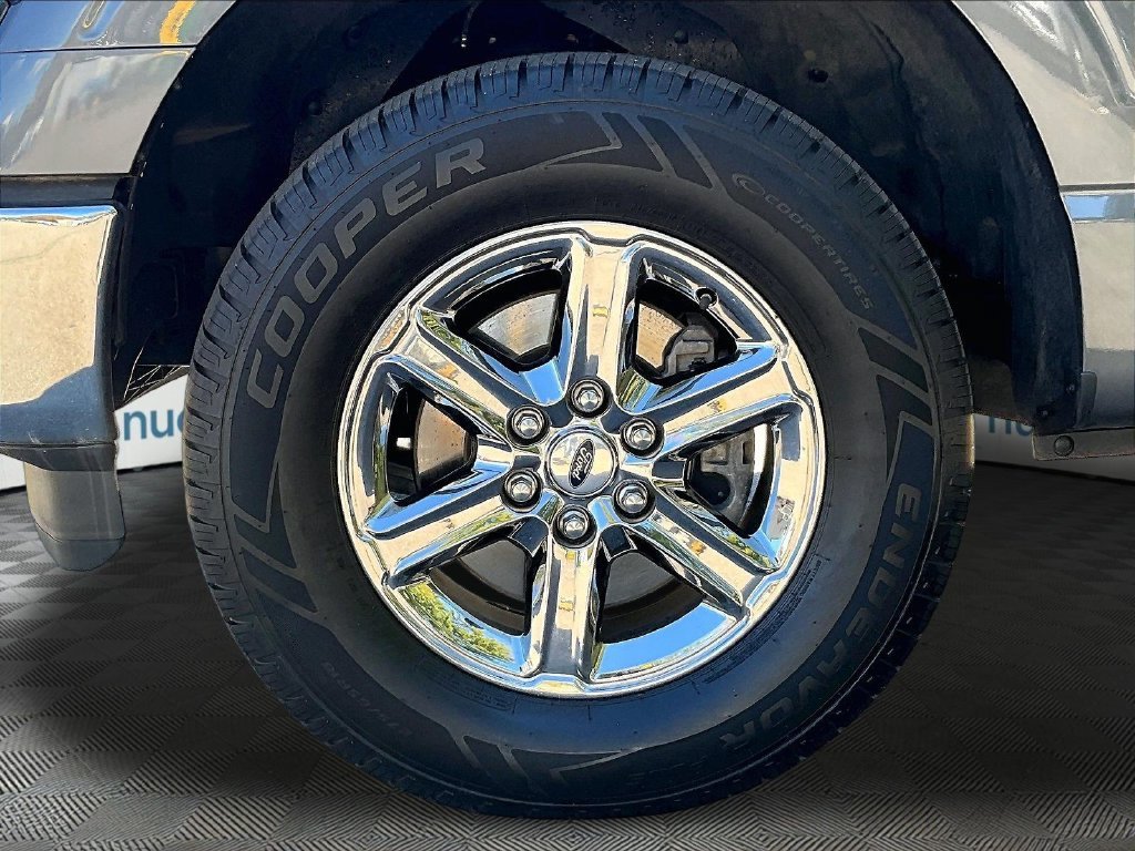 Used 2024 Gray Ford XLT image 7