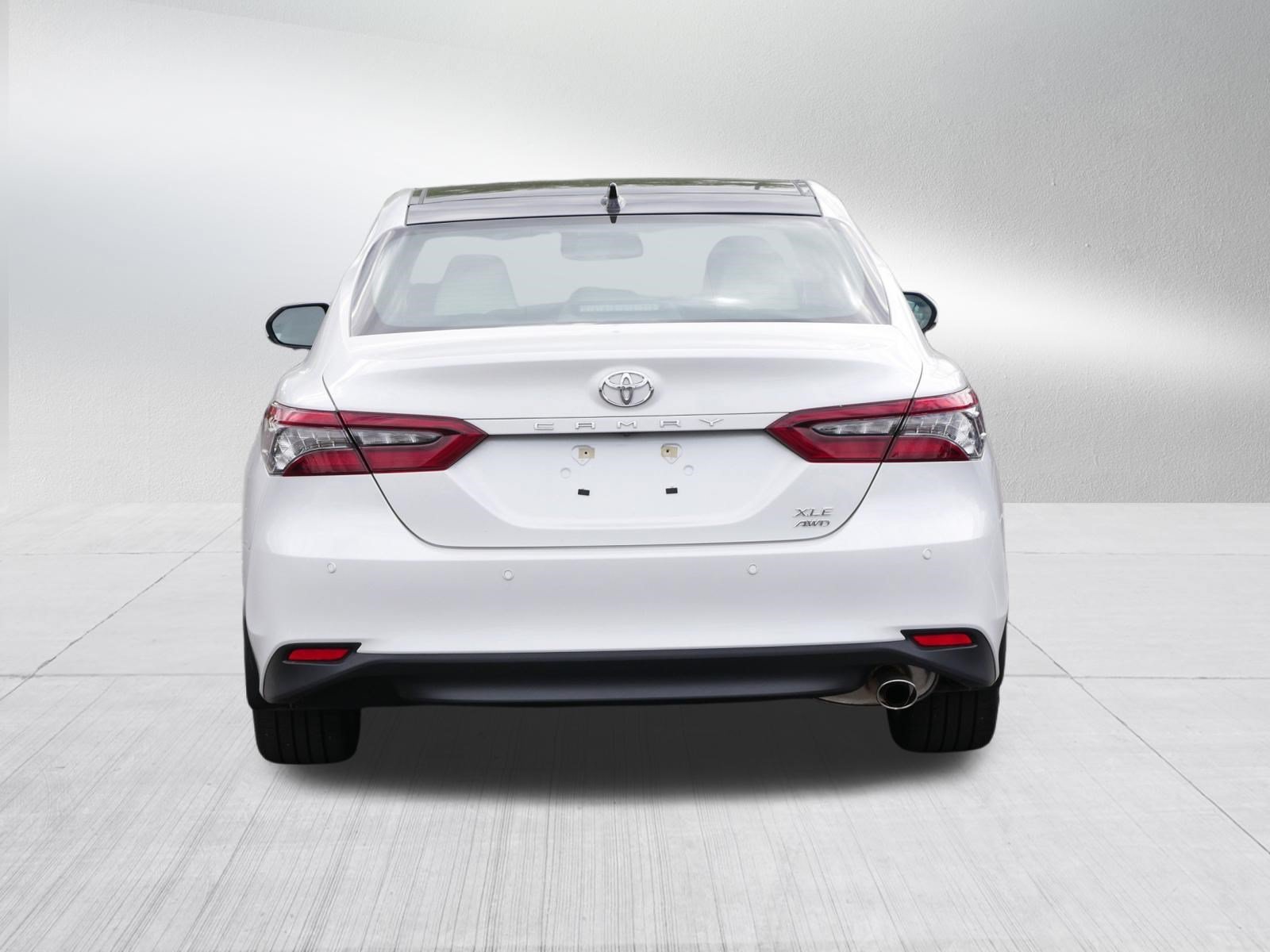 Used 2023 Wind Chill Pearl Toyota XLE image 6