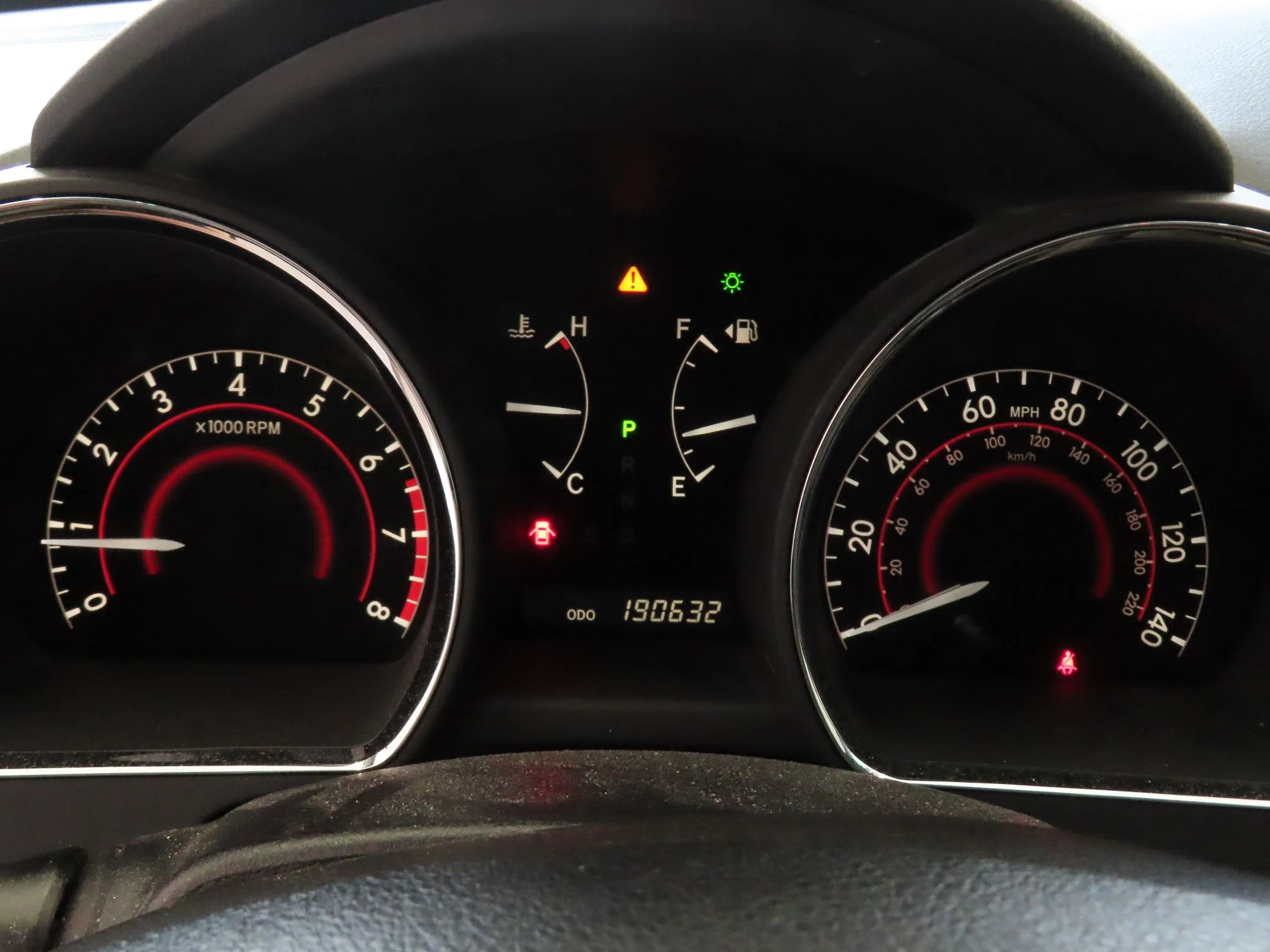 Used 2012 White Toyota Base image 13