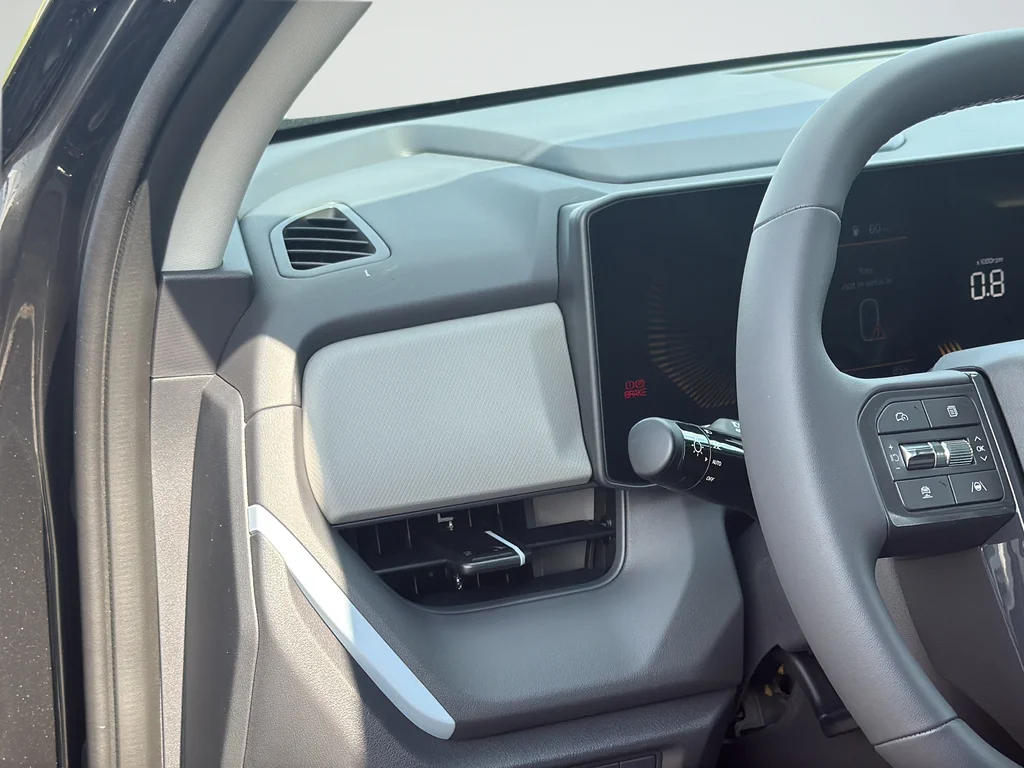 New 2027 Gray Kia S image 32