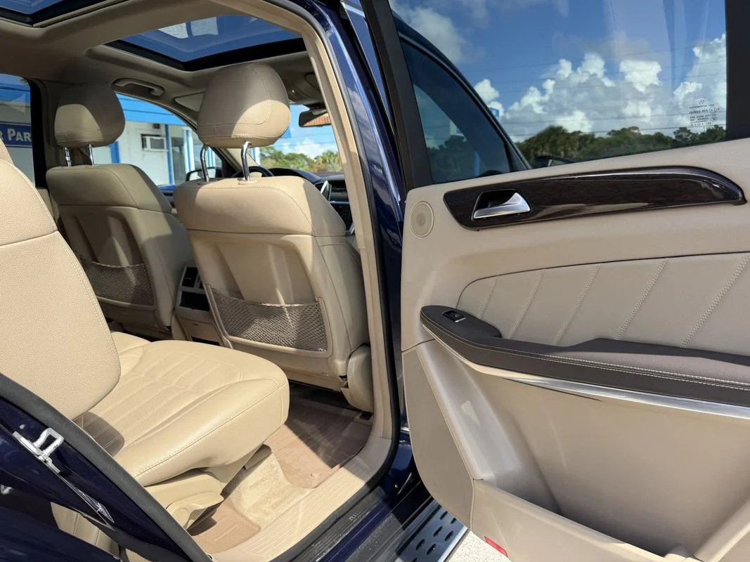 Used 2014  Mercedes-Benz 4MATIC® image 21