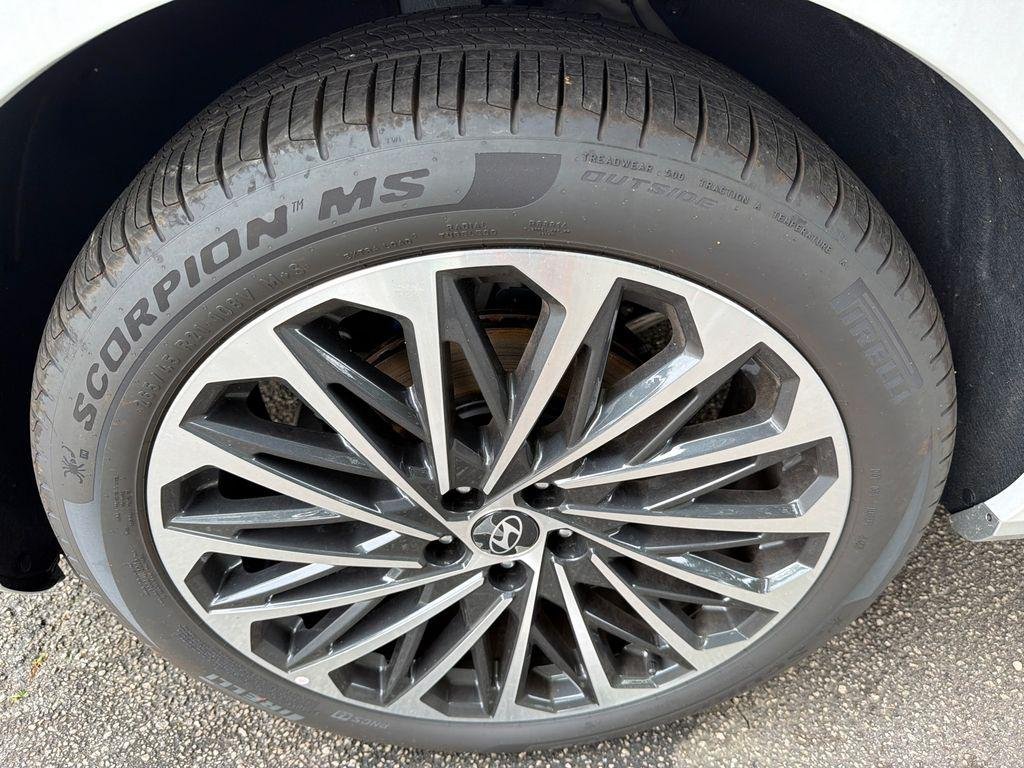 New 2026 White Hyundai Calligraphy FWD image 11