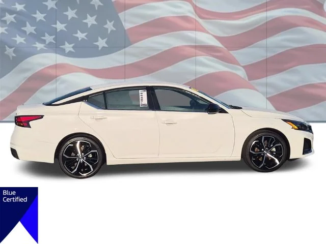 Used 2026 White Nissan 2.5 SR image 3