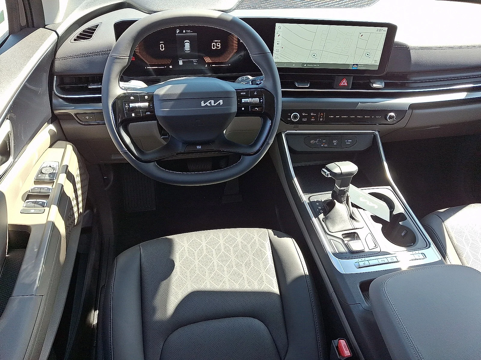 New 2027 Silver Kia LXS image 11