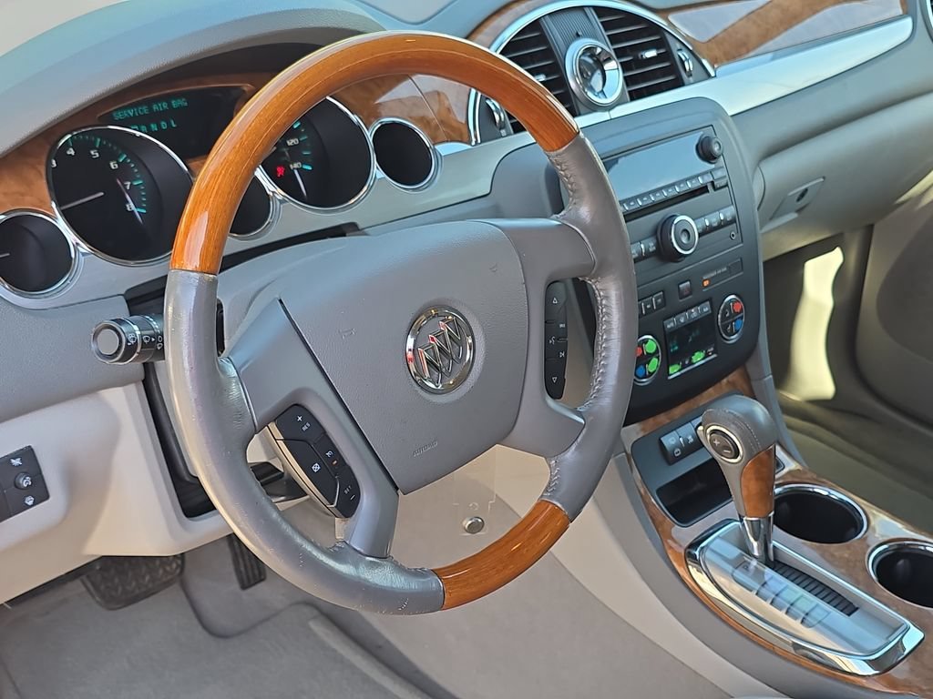 Used 2008 WHITE OPAL Buick CX image 18