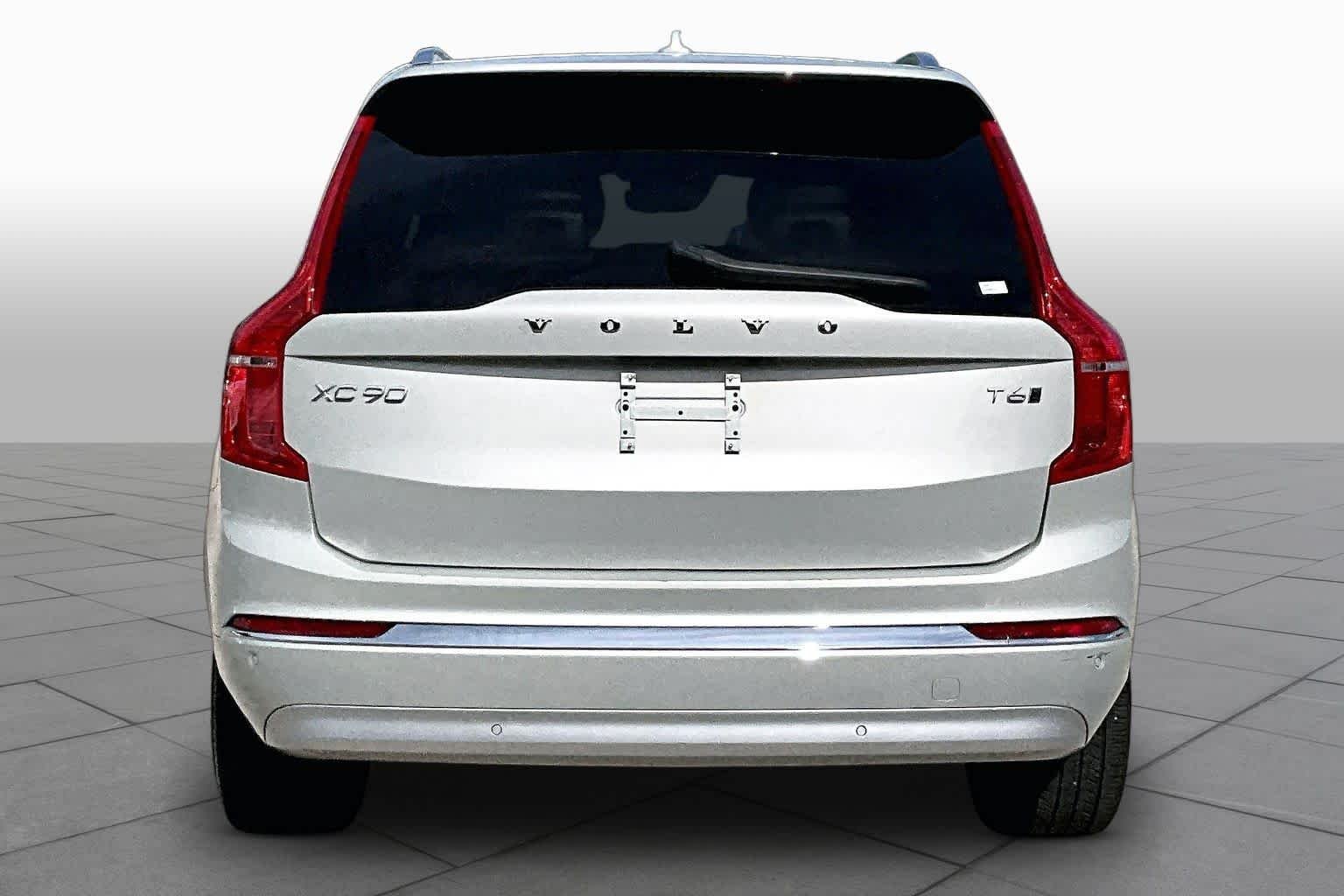 Used 2022 GOLD Volvo Inscription image 5