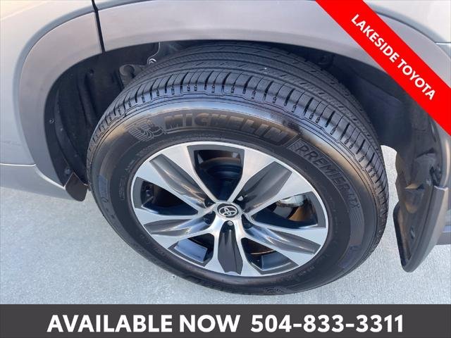 Certified Used 2026 PRECIOUS METAL Toyota  image 14