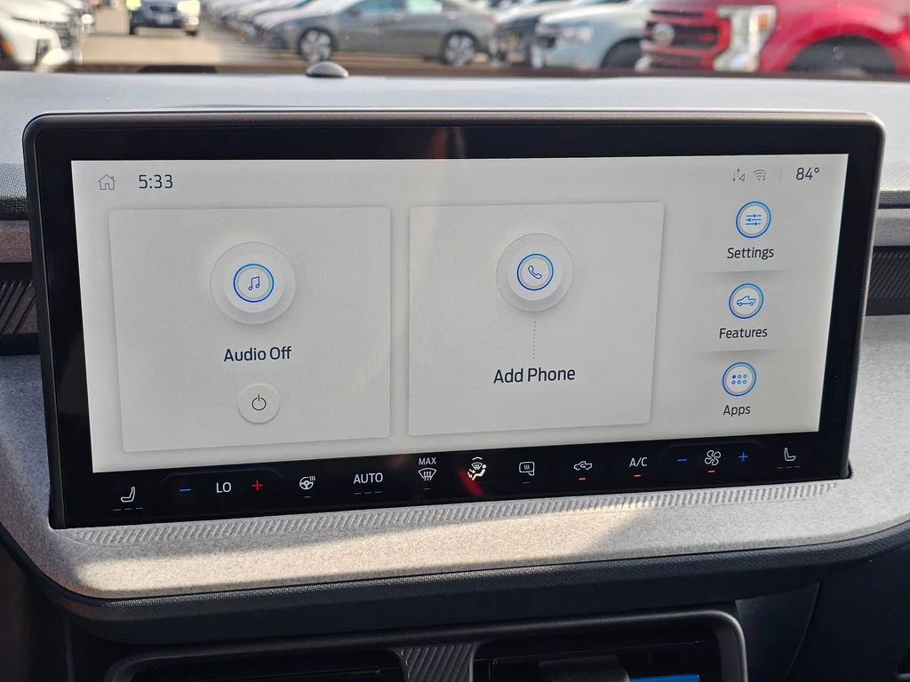 New 2025 Oxford White Ford XLT image 29