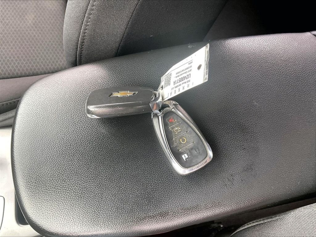 Used 2017 White Chevrolet LS image 29