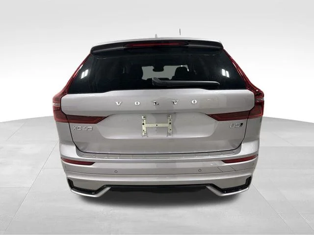 New 2026 Aurora Silver Volvo Plus image 7