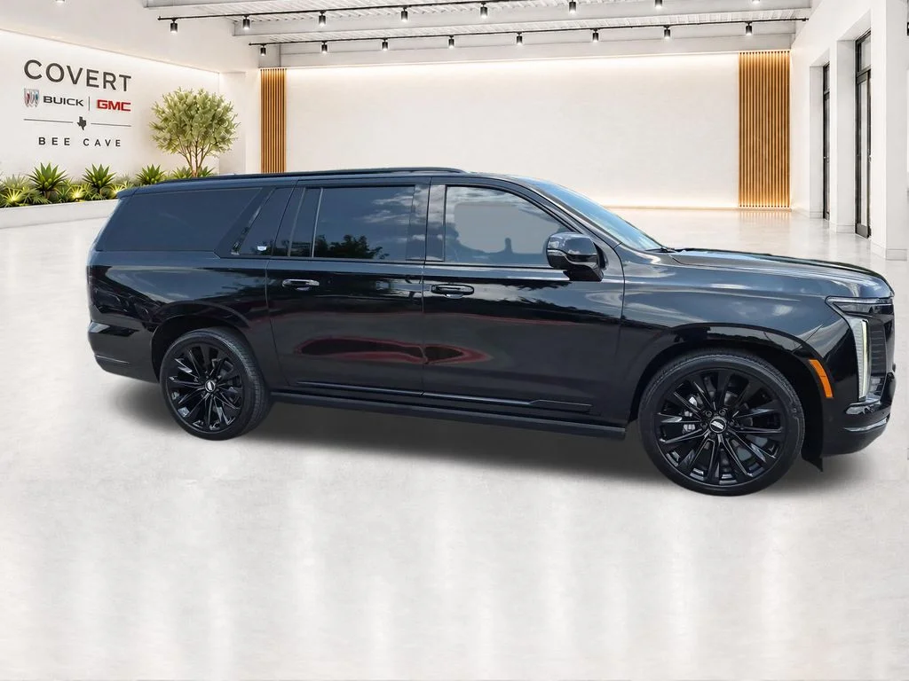 Used 2025 Black Cadillac Sport Platinum image 17