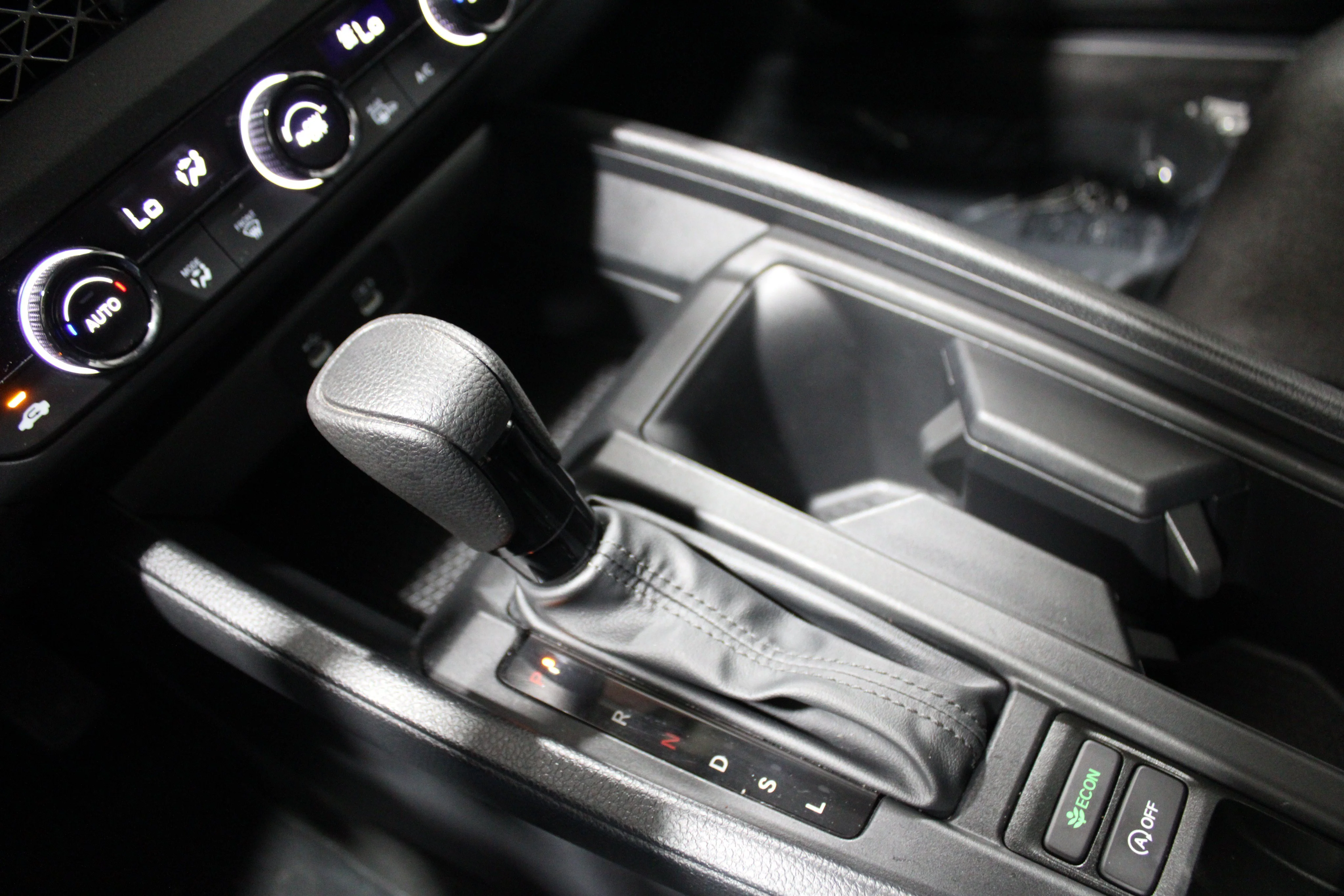 2025 Honda Accord SE - Photo 16