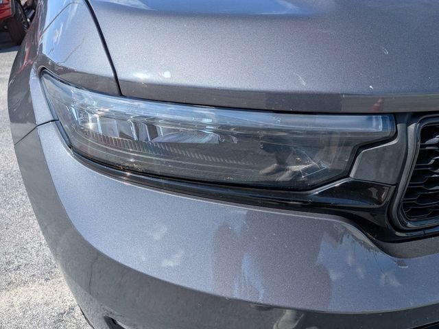 Used 2022 Gray Jeep Limited image 9
