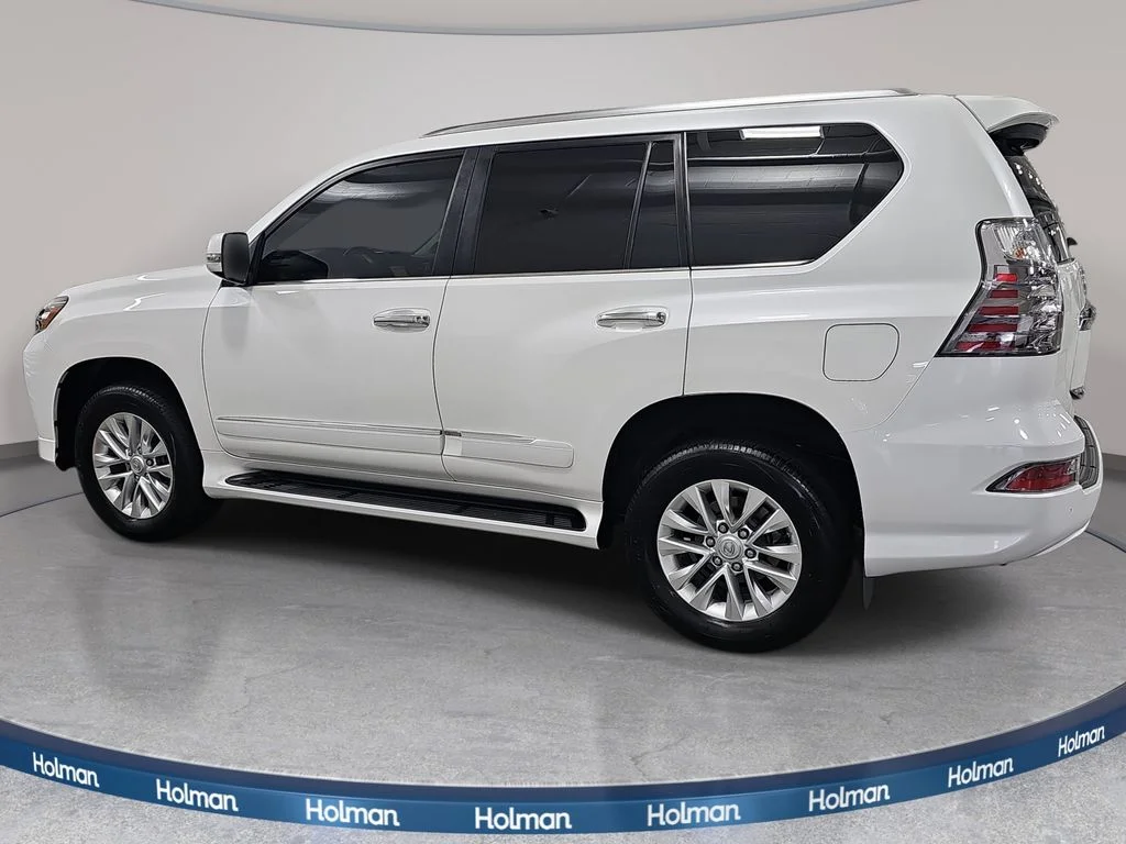 Used 2019 White Lexus 460 image 9