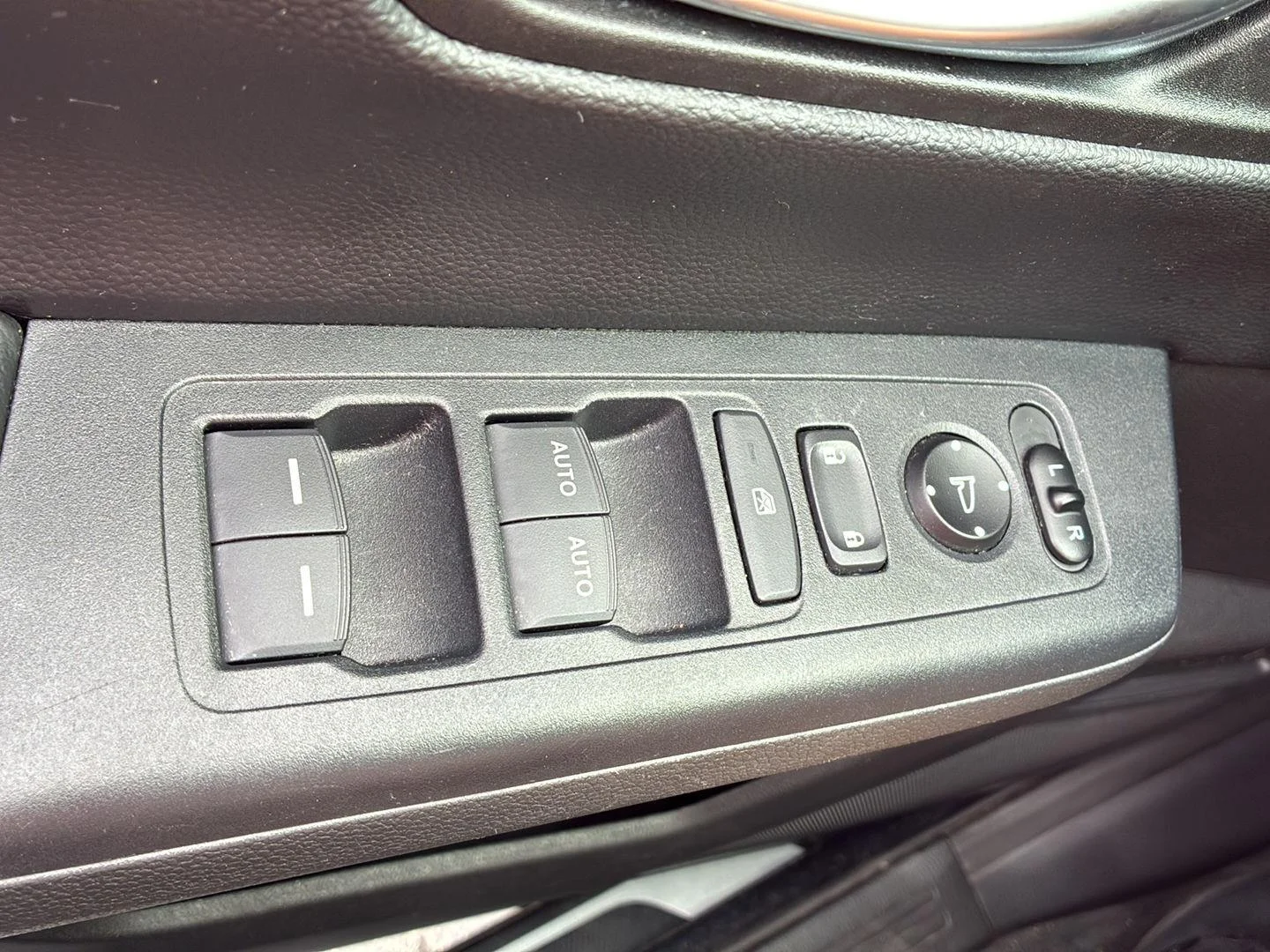 Used 2024 Meteorite Gray Metallic Honda Sport image 10