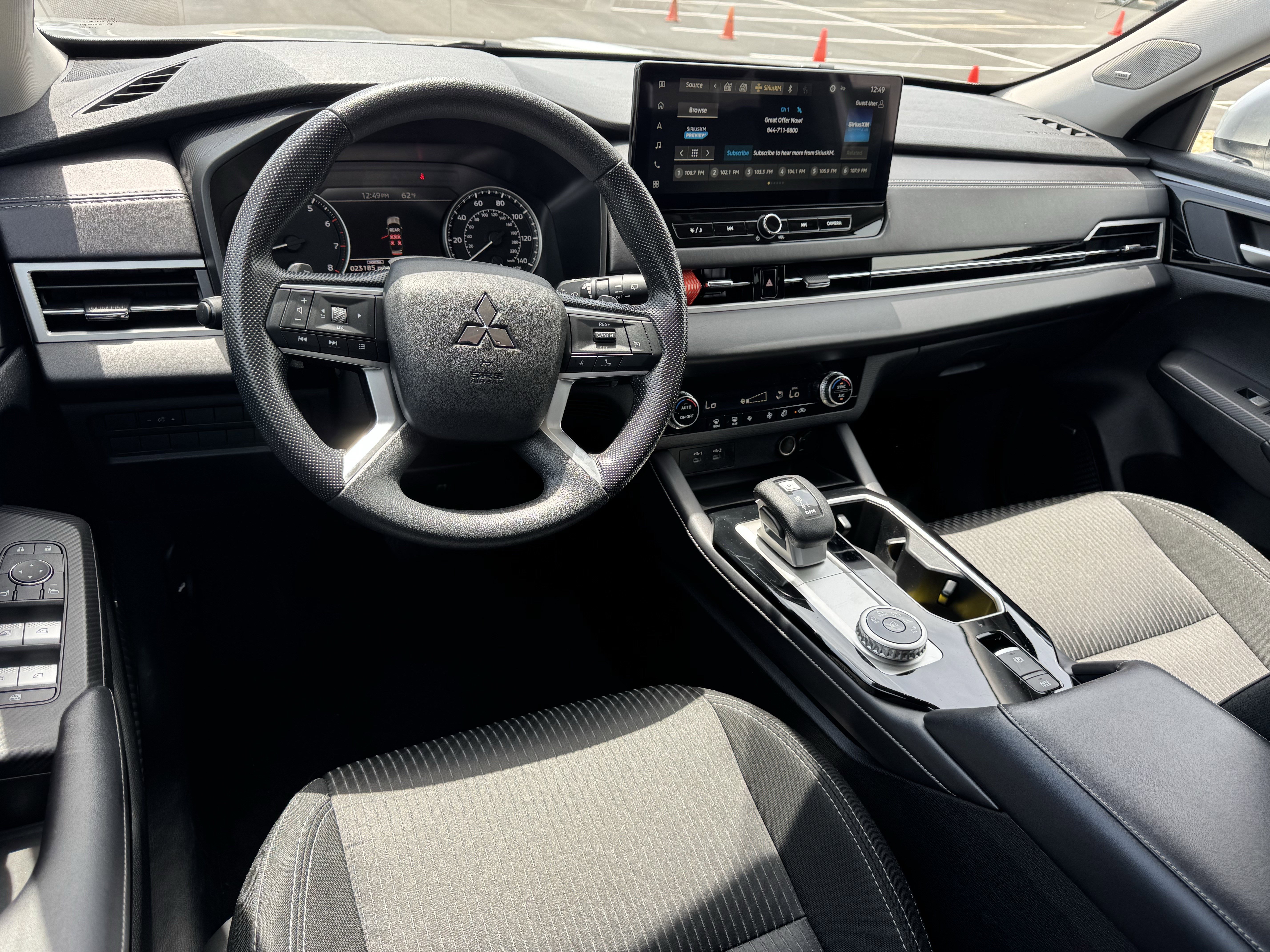 Used 2025  Mitsubishi ES image 22