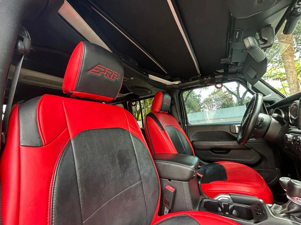 Used 2018 Black Jeep Unlimited Sahara image 36