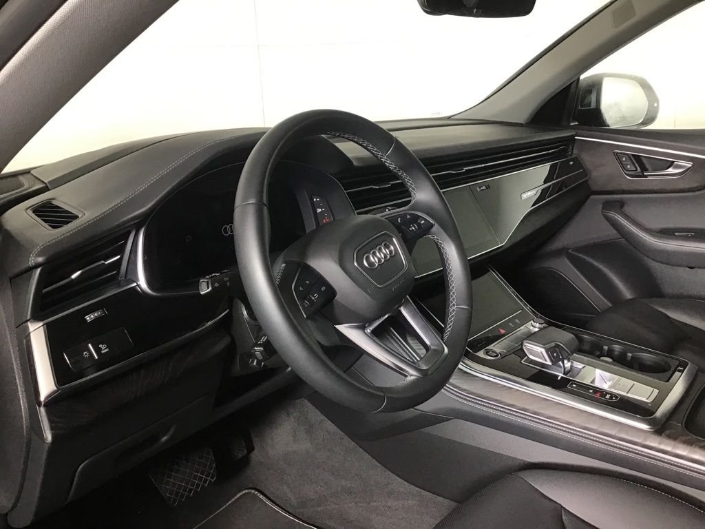Used 2022  Audi 55 Prestige image 4