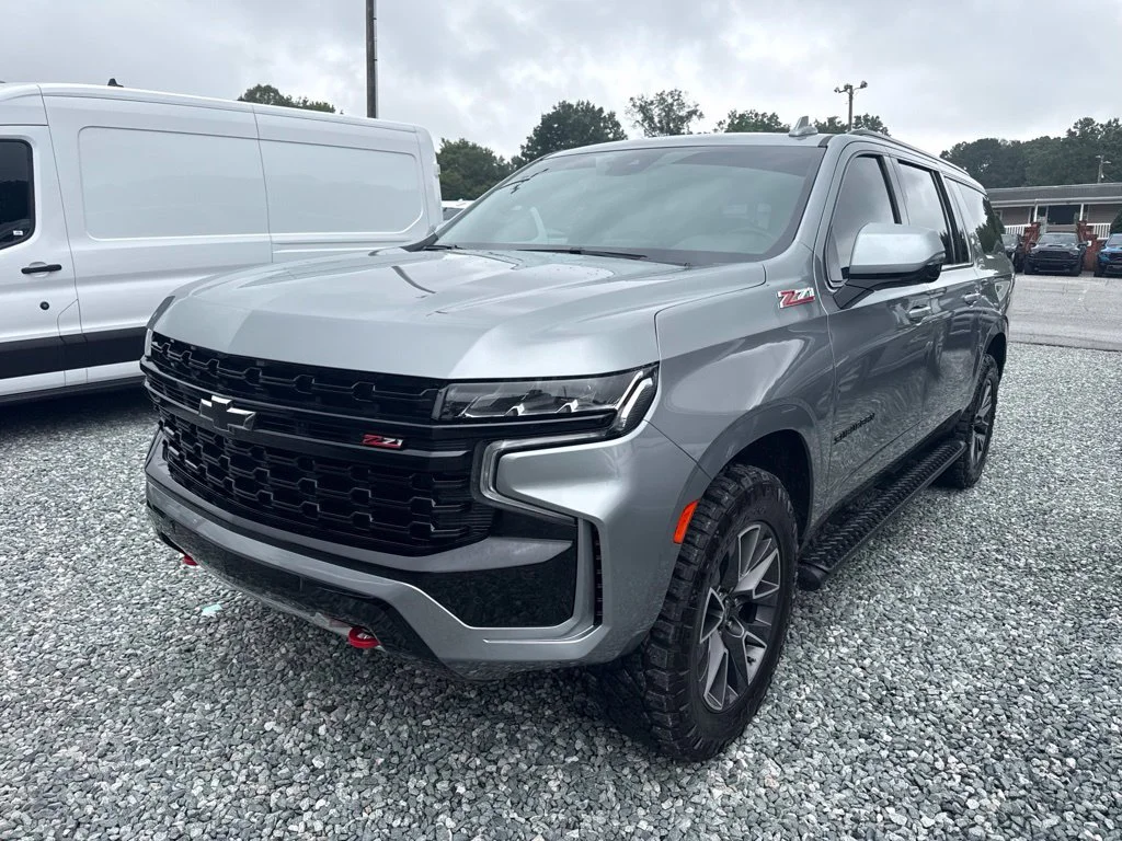 Used 2023 Gray Chevrolet Z71 image 1