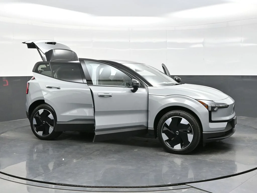 New 2026 Vapour Grey Volvo Twin Motor Performance Plus image 58